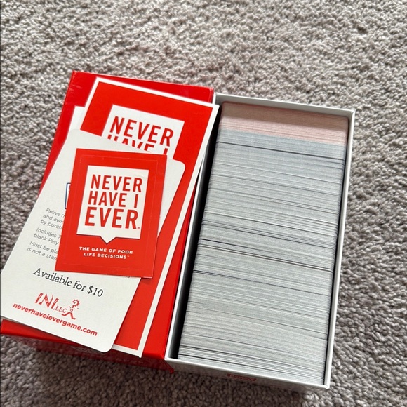 Card Game - Red - Picture 9 of 9